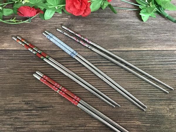 

chopsticks 1 pair stainless steel home use white flower patters portable reusable sticks tableware