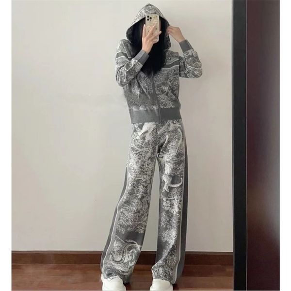 

2022 spring new fashion hooded zipper cardigan sweater animal pattern wide leg pants set fried street two-piece set, White