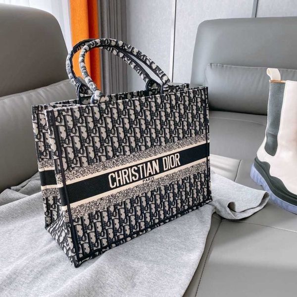 

2021 and 2021 portable casual fashionable one shouler small fragrance shopping bag bag o luxuryss esignerss yw