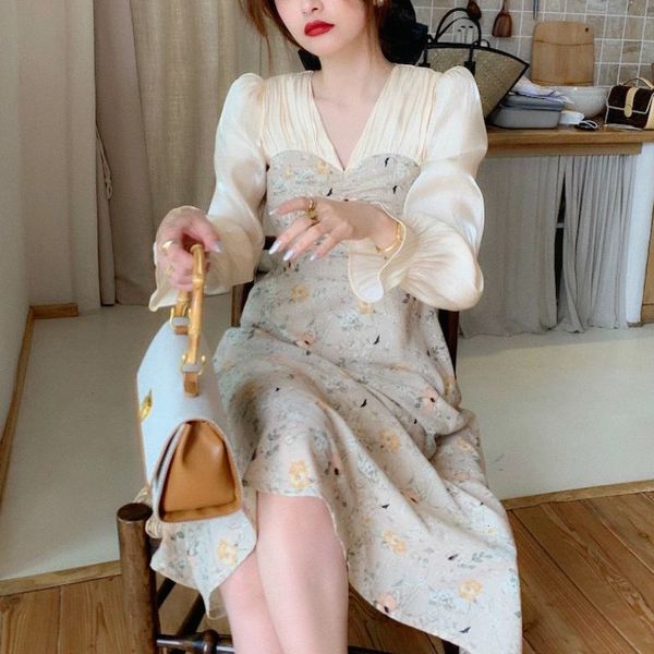 

2021 new elegant floral women vintage retro designer v-neck long sleeve print chic korean women's clothing autumn e2tl, Black;gray