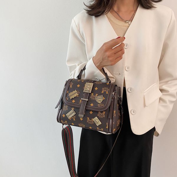 

outlet online 70% off sale autumn and winter handbag 2021 new fashion women's large capacity messenger texture portable shoulder