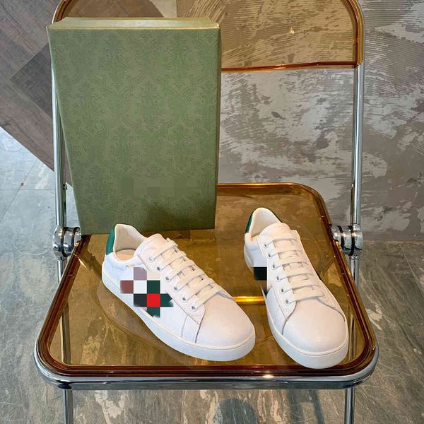 

2021 spring and summer board shoes deng on the same niubaobao electric embroidery small white group, Black