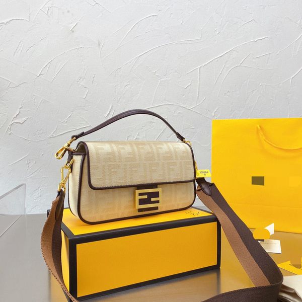 

2021 new french stick bag fashion small square embroidered letter messenger armpit zmm