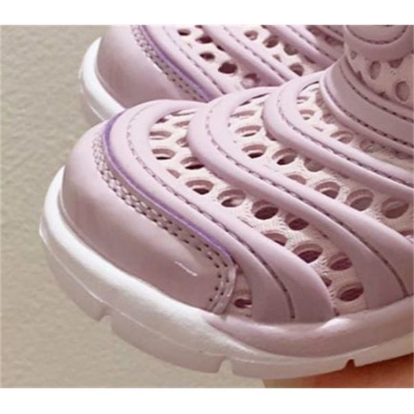 

caterpillar sandals in summer