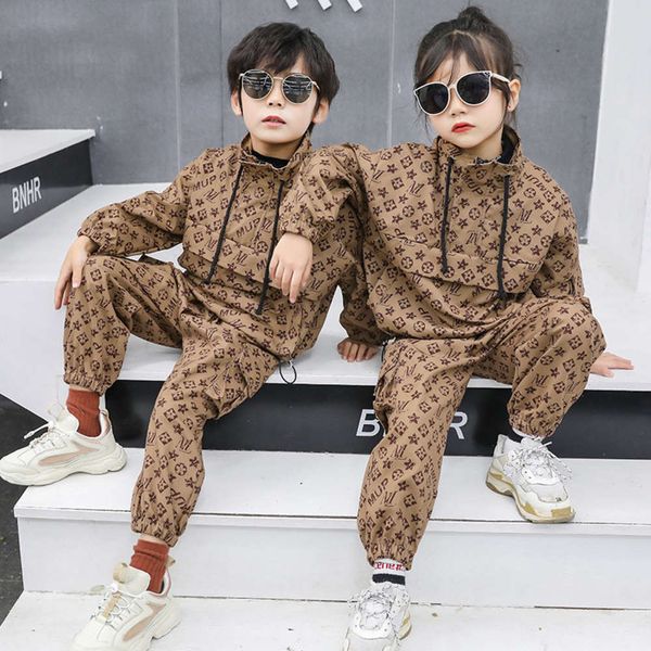 

autumn boys' and girls' spring suit 2021 new children's foreign condom, White