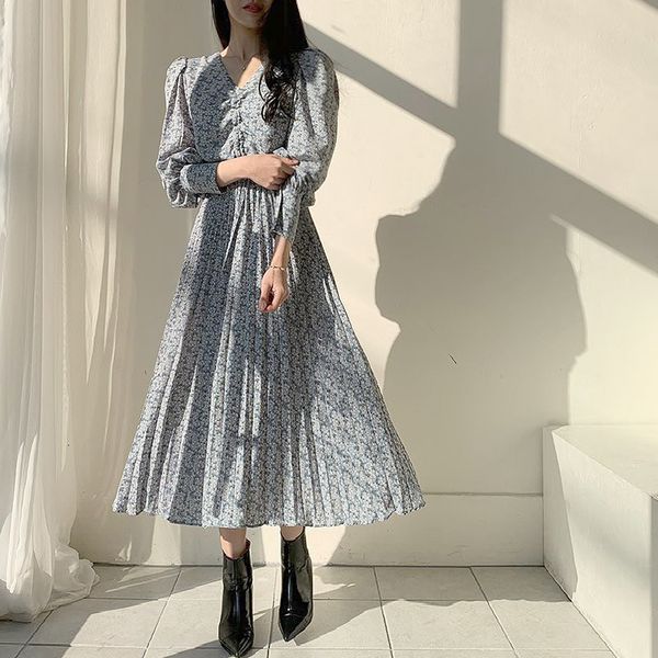 

2021 new women chiffon spring autumn long sleeve v neck elegant pleated es ladies vintage floral printed casual acny, Black;gray