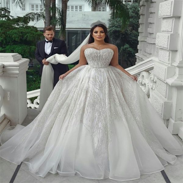 Abiti da sposa in cristallo glitterato Paillettes Pizzo Apliques Una linea Abiti da sposa Custom Made senza spalline Luxury Arab Dubai Robes De Mari￩e