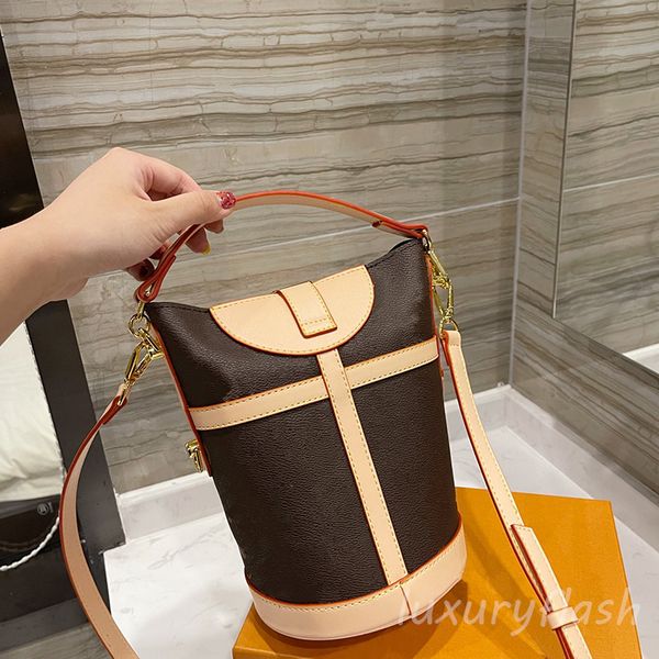 

women 2021 crossbody bag luxurys duffle designers brands fashionable young bucket young shoulder purse french fries bags wholesale