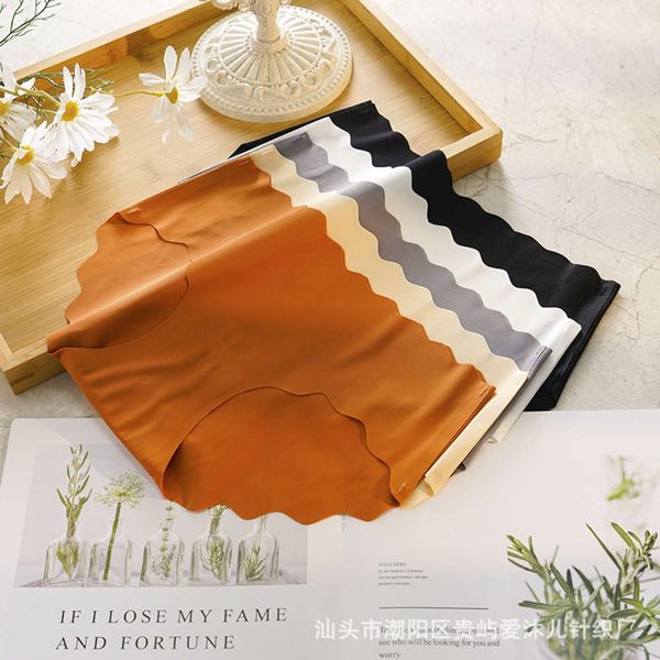 

traceless ice silk one piece girls' solid underwear women's middle waist breathable thin briefs, Black;pink