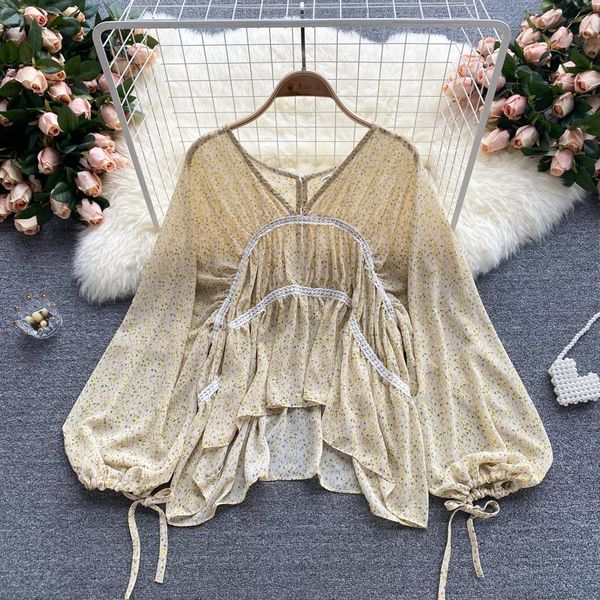 

women's blouses & shirts summer style chiffon blouse female age reduction v-neck puff sleeve blusa loose wild short floral doll shirt d, White