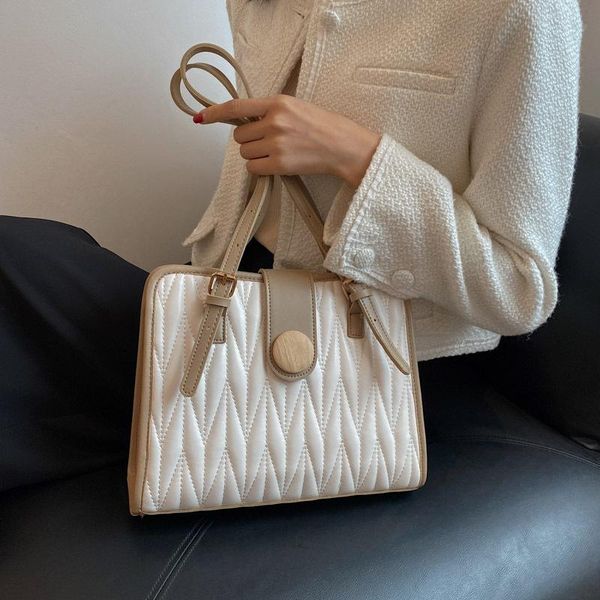 

evening bags large-capacity bag women's autumn 2021 fashion shoulder embroidery thread contrast underarm simple commuter tote bag.