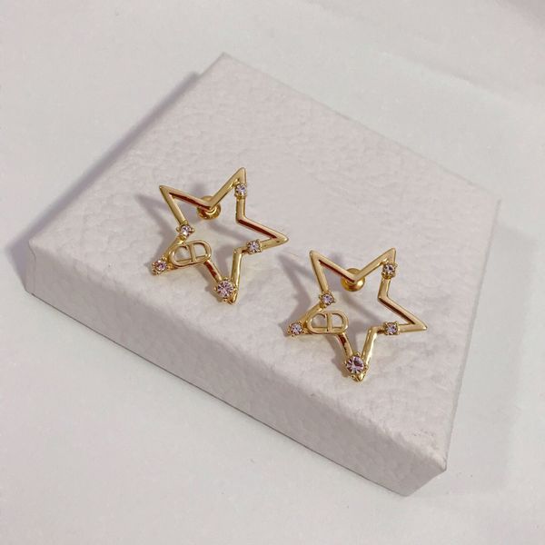 

2021 new designer family five pointed star earrings female, Golden