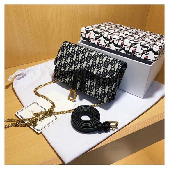 

2021 new d canvas embroidery waist bag messenger star same chest bag saddle chain girlstorage szly