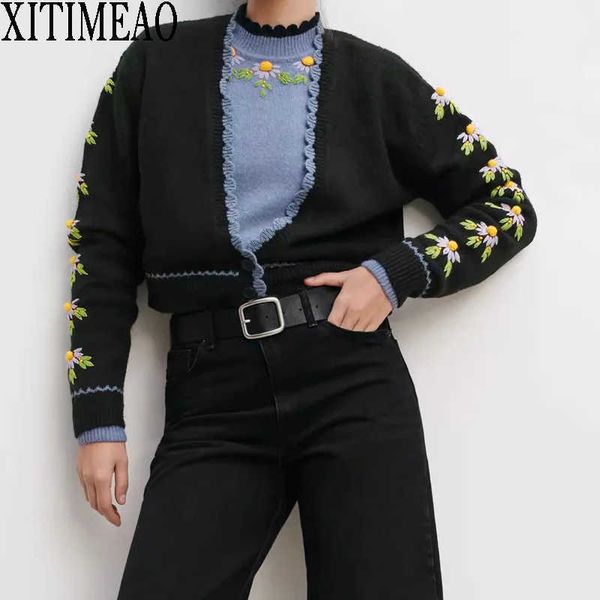 

za autumn winter knitted female cardigan loose knit sweater coat retro flower embroidery v neck knitted cardigan women jacke 210602, White;black