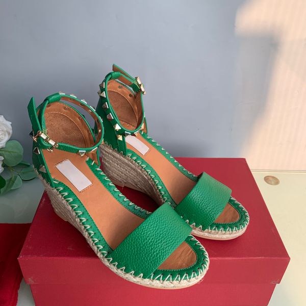 

classic fashion slope with sandals women factory wholesale price affordable roman shoes full package 35-41, Black