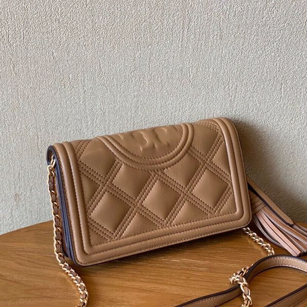 

outlet omen's bag sheepskin car line lattice chain 504 gold plated used hardware single shoulder cross leather bag luxuryss designerss