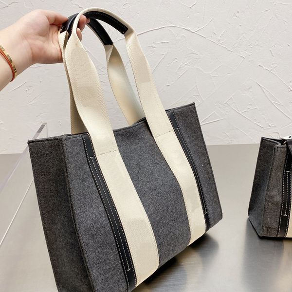 

designer bags cross body totes ladies lady nylon bag shoulder tote luxury handbags new fashion high-end female purse with exquisite packagin