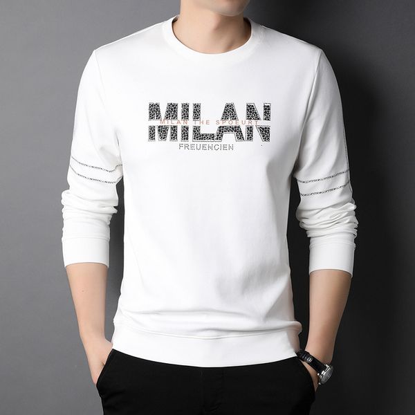 

2021 autumn long sleeved round neck simple leisure middle-aged and youth pullover sweater men's fashion trend, White;black