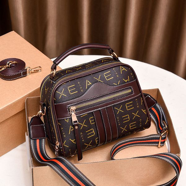 

day packs womens bag 2021 new fashion simple all-match shoulder bag ins fashion messenger bag small handbags