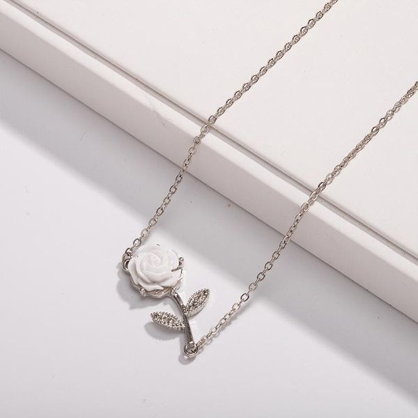 

pendant necklaces fashion red white rose flower necklace charming lady wedding gold clavicle chain jewelry romantic valentine's day gif, Silver