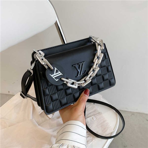

fashion embossed chain handbag soft cover single shoulder bag messenger women mature simple city trend versatile