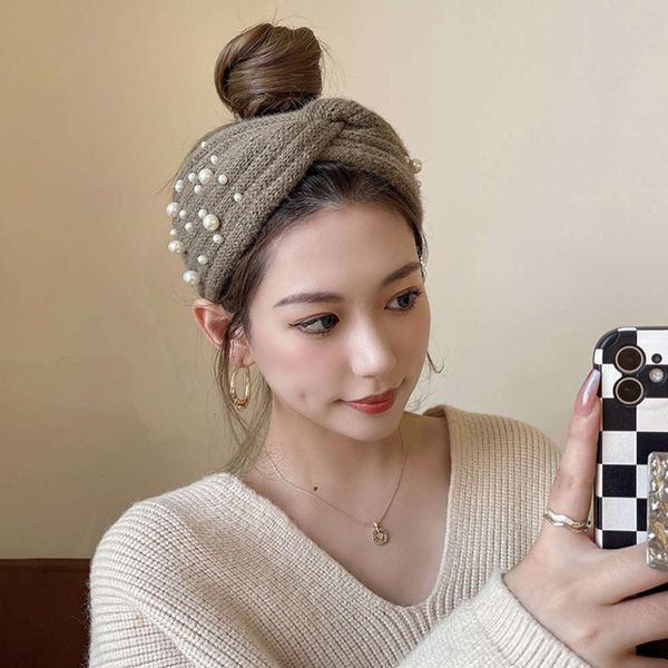 

simple temperament pearl female binding autumn winter hoop washing face, Black;brown