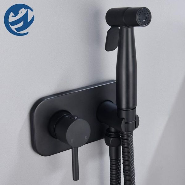 Rubinetti per bidet Rubinetto per doccia Miscelatore per acqua fredda in ottone Rubinetto per WC Installazione nascosta Materiale di alta qualità