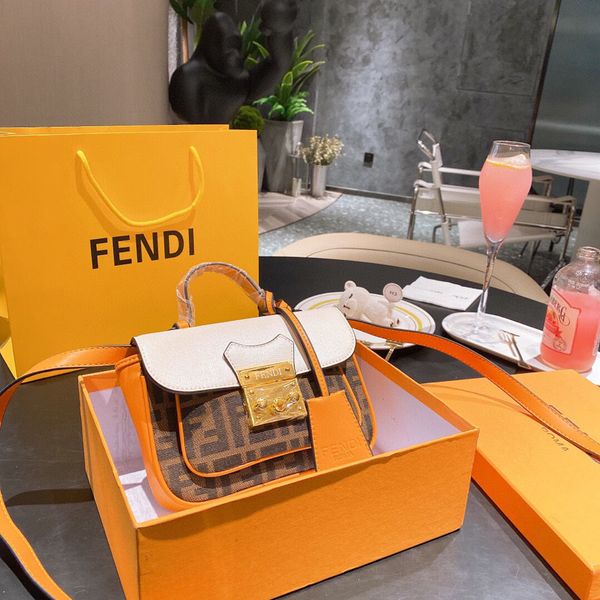 

outlet a type of light and versatile bag for women designers handbag yw fend