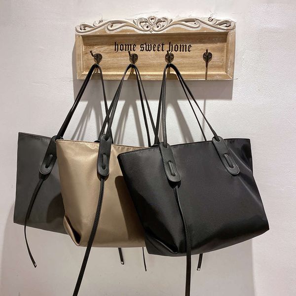 

fashion winter large capacity commuting women's 2021 new fashion one shoulder tote bag versatile casual handbag
