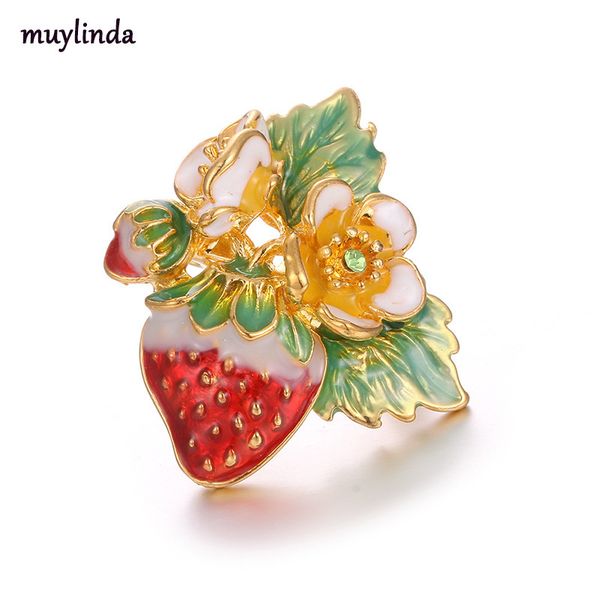 

factory wholesale new popular color painting drop oil enamel strawberry fruit brooch jewelry fashion versatile girl clothing brooch hea/rtsc