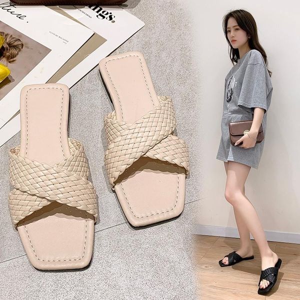 

slippers 2021 summer korean version of the crossover sandals female leisure flat field waichuan square women, Black