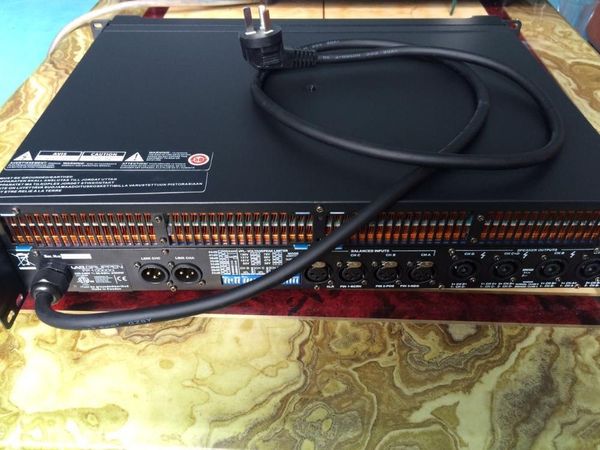 

effects 4 channel neutrik connectors fp10000q array professional sound power