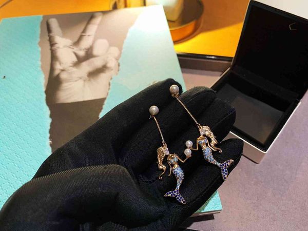 

charms earrings t family caibao mermaid with s925 silver ear nails, Golden