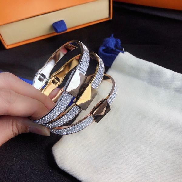 

luxury classic fashion four leaf clover bracelet gold chain shell bracelets charm brand bangle hand jewelry, Golden;silver