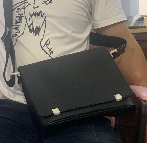 

2021 men messenger bag man leather handbag tote single shoulder bags purse claeess