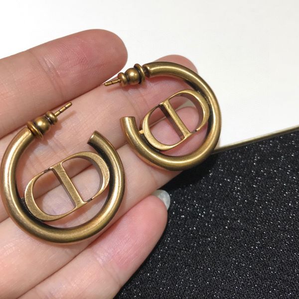 

cd female letter simple star same 2021 temperament dijia earrings live broadcast, Golden