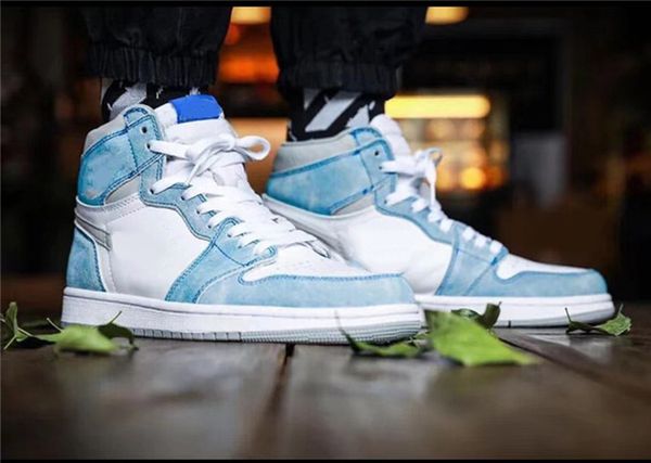

2021 special edition jumpman 1 high og hyper royal basketball shoes mens womens trainers sports sneakers quality