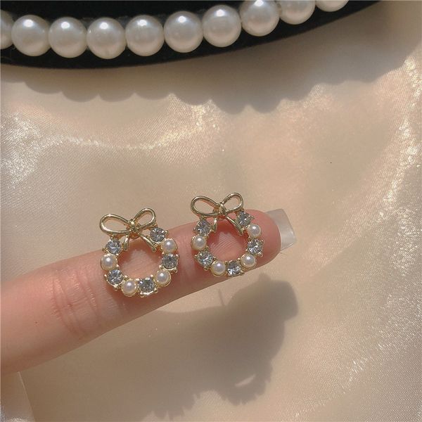 

circle bow earrings ~ rhinestone super flash style korean sweet women's spring fashion earrings ear clip, Golden
