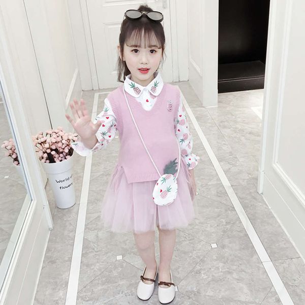 

korean spring autumn suit girls' dress 2021 two piece set of big children's t-shirt and gauze skirt, White