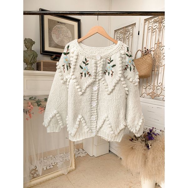 

2021 new hollow sweet sweater round neck three-dimensional hand-embroidered thick needle cardigan knitted women kfso, White;black
