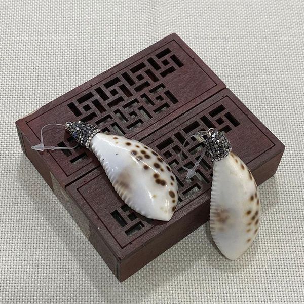 

charms natural shell pendants and conch are suitable for making fashion necklace accessories holiday birthday gifts wholesale, Bronze;silver
