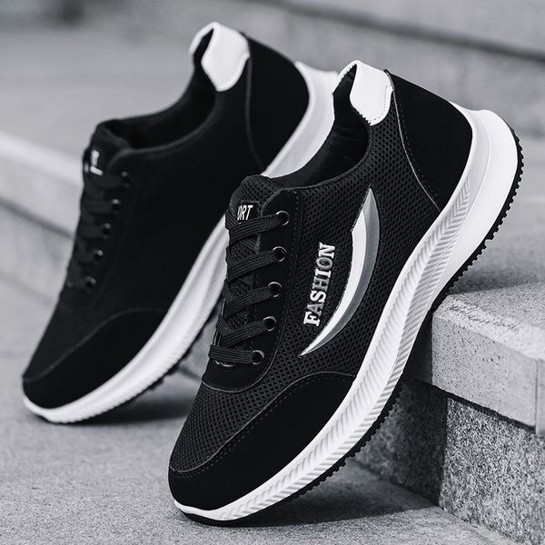 

2021 classic comfortable running shoes for mens breathable men's athletic shoes fly weave jogging shoe lightweight fashion black white