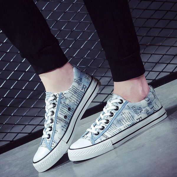 

2020 fashion students graffiti sneaker casual shoes men flats zapatos hombre low canvas shoes breathable walking shoes
