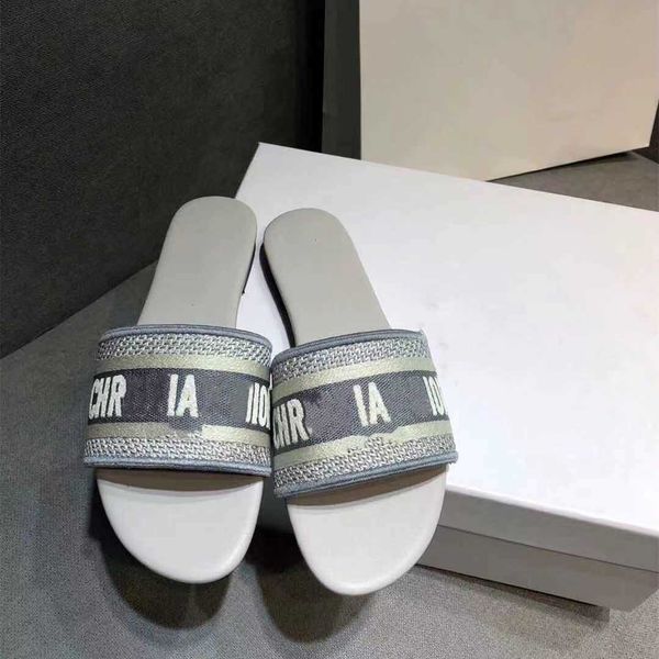 

luxury designers beach slippers fashion sense, Black