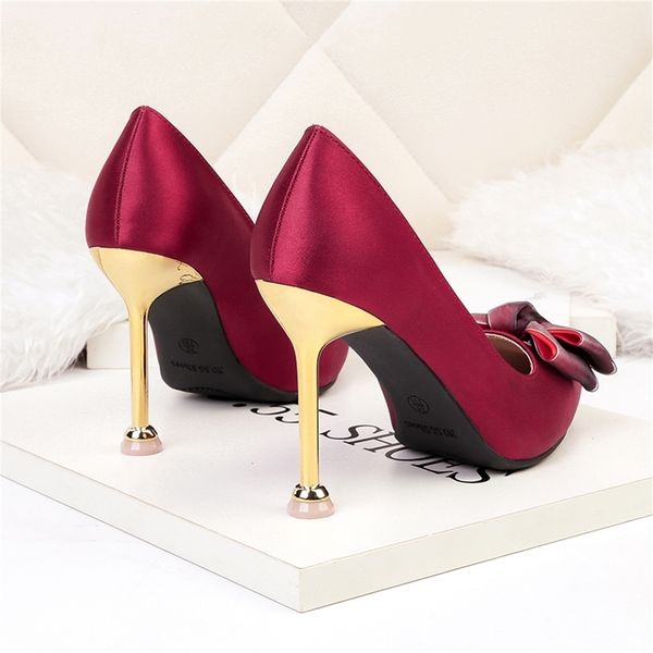 

women's bow cliff, fashion wedding shoes, fetishism high heels, pointed shoes, Black
