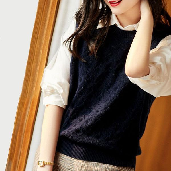 

hollow knitwear vest vest women round collar large size loose wool set head sweater shoulder-to-shoulder wearing horse clip, Black;white