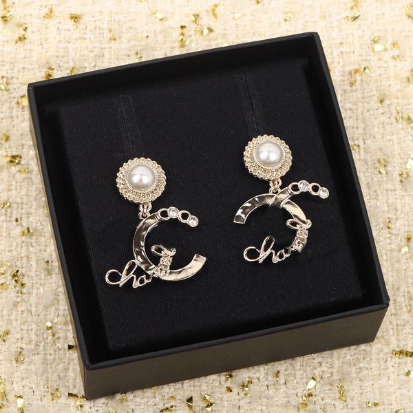 

2022 charm drop earring with words and sparkly diamond shell beads in 18k gold plated for women wedding jewelry gift have box stamp ps7525, Golden