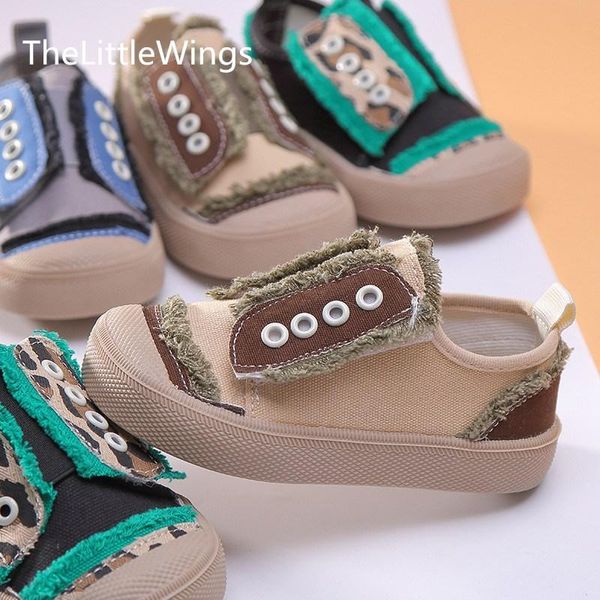 

spring 2021 new boys' leisure canvas shoes korean light and breathable anti slip children's school loafers 3-5 years old, Black