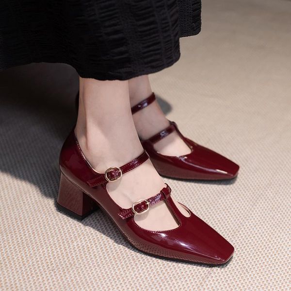 

dress shoes 2021 spring women patent leather solid color t-shaped buckle square toe thick heels working basic wine red, Black