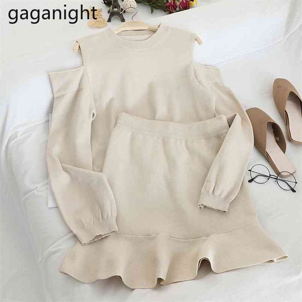 

elegant women two pieces set knitted off shoulder hollow out sweater elastic high waist skirt 2 solid suit 210601, White